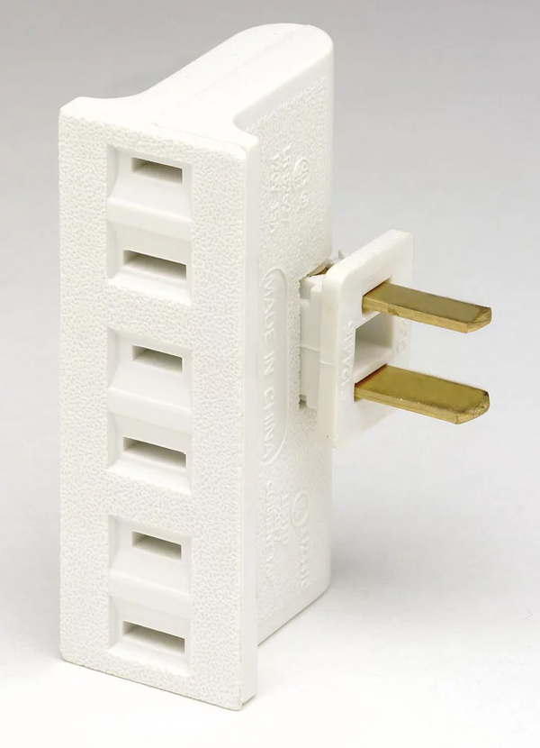 Leviton Polarized Swivel triple Outlet Adapter 15A
